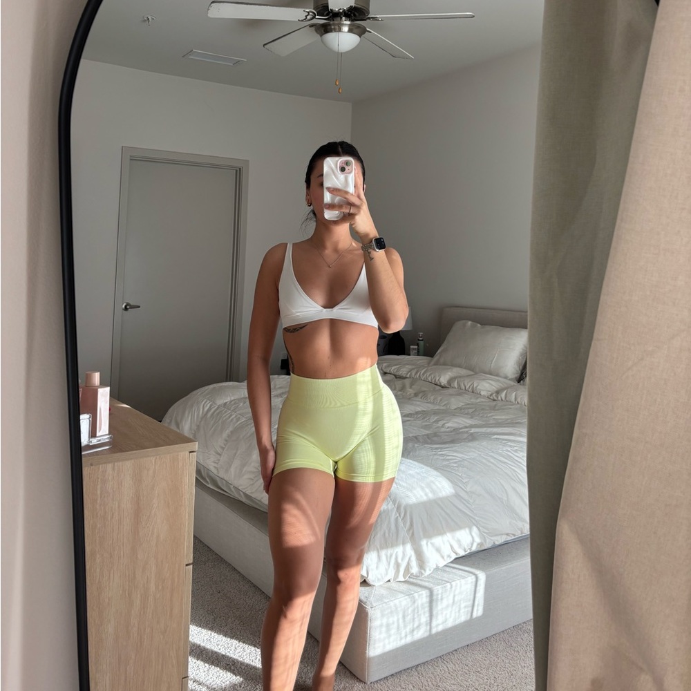 Dfyne dynamic shorts